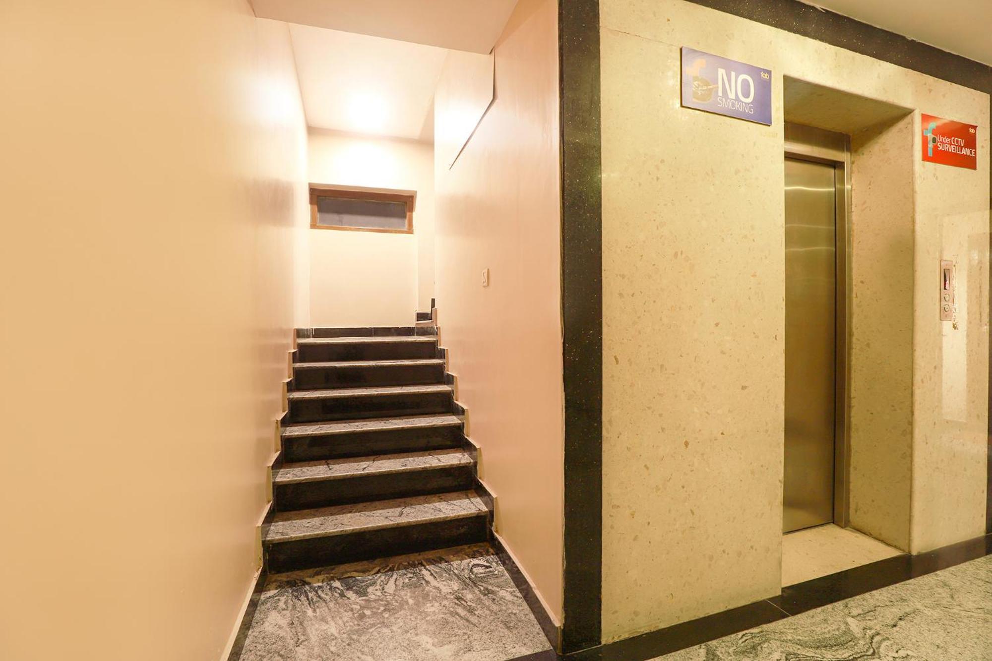 Fabhotel Nk Courtyard - Nr Guindy Industrial Estate Chennai Exterior photo